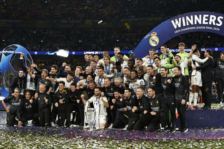 世体：皇马在欧冠被淘汰后备战毕巴 卢宁归队